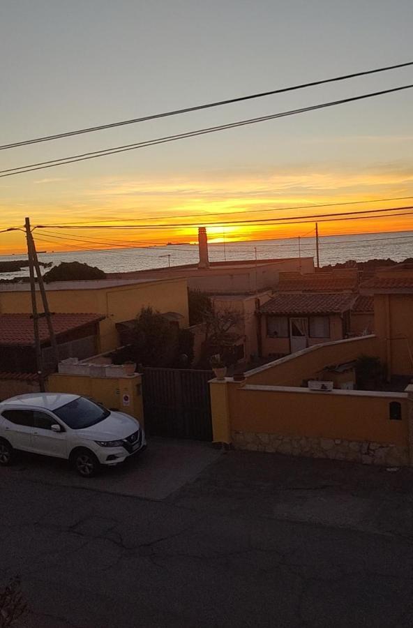 Sunset Beach フィウミチーノ エクステリア 写真